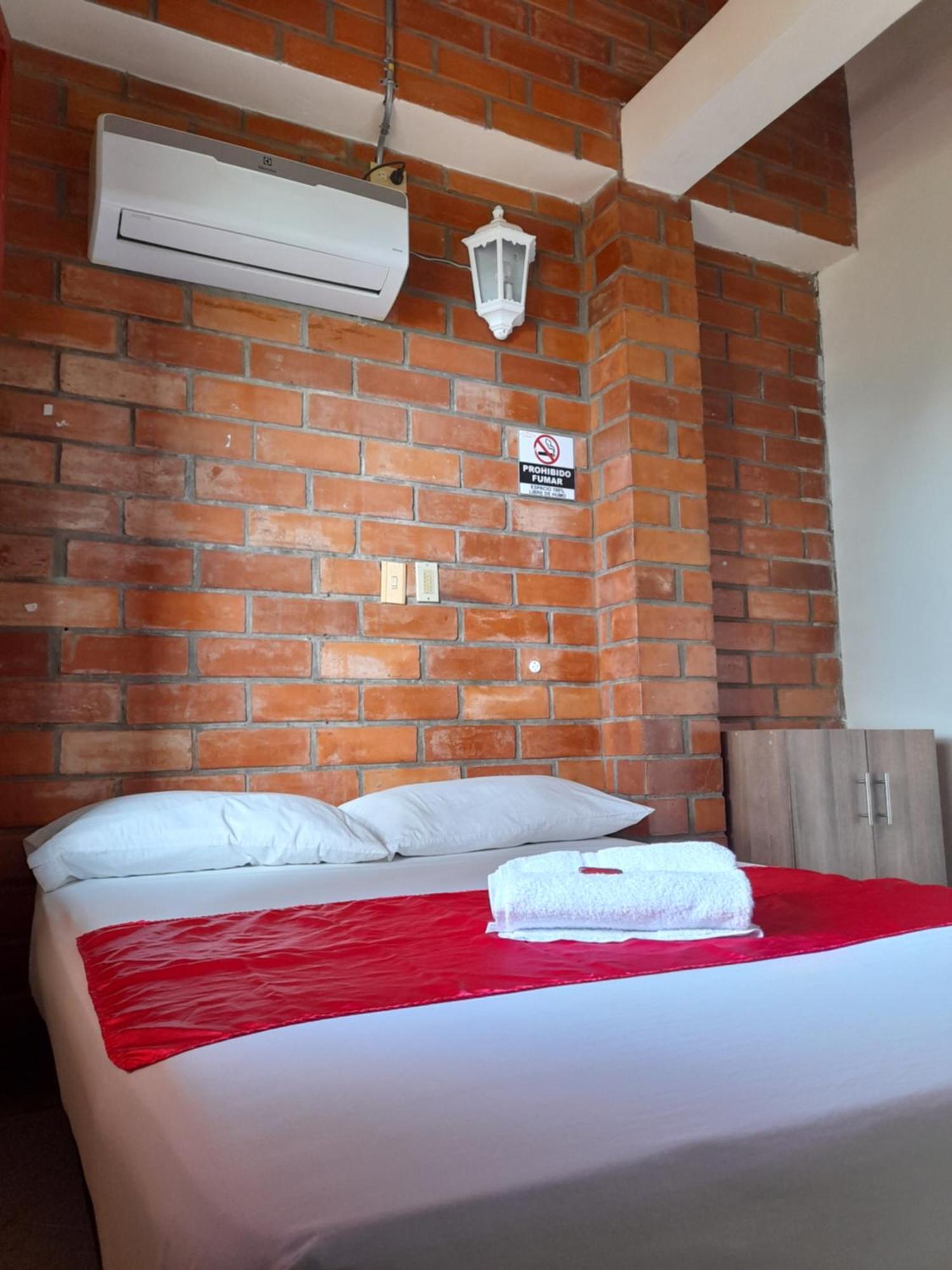 Hotel Boutique Los Gentiles Santa Fe de Antioquia Δωμάτιο φωτογραφία